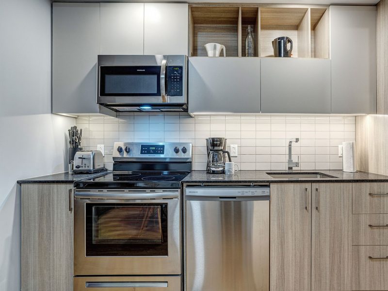 Relocation Serviced 1 Bedroom Apartment in Montreal