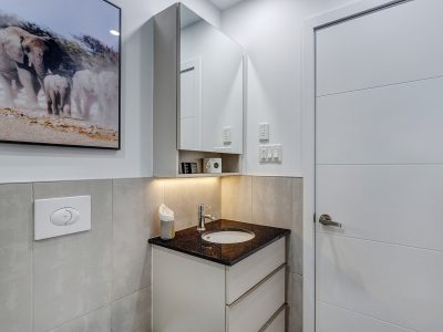 Extended Stay Serviced 2 Bedroom Apartment in Montreal