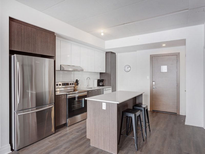 1 Bedroom Corporate Housing in Laval’s Saint-Martin District