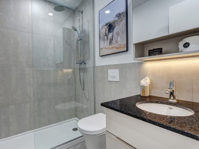 Extended Stay Serviced 2 Bedroom Apartment in Montreal