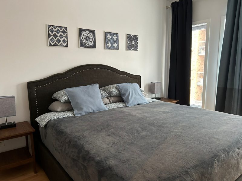 Urbanit – Furnished Downtown Condo | Near Berri-UQAM & Beaudry