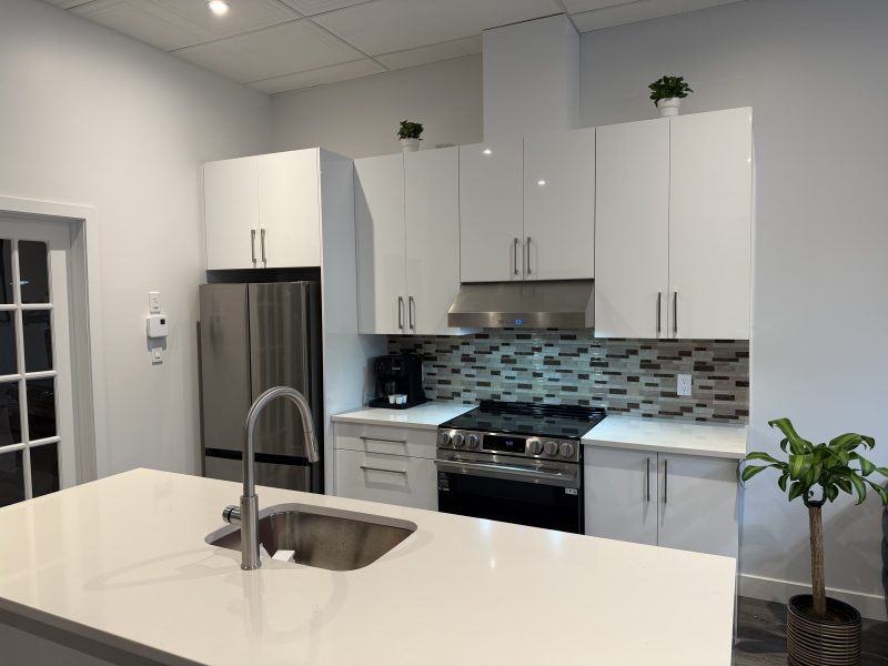 Bright, Brand-New 3-Bedroom Furnished Condo in Villeray