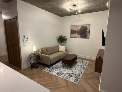 Corporate Apartment 5 Minutes from YUL Montréal Airport