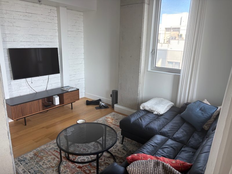 Spacious Exécutive 2BR/2BA Condo in Griffingtown - 2 Indoor Parking Spaces & Downtown Views