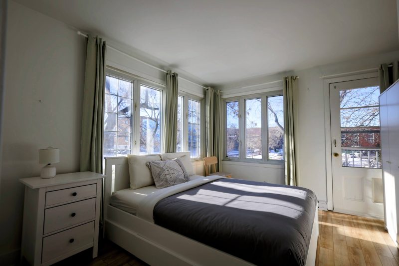 Bright & Cozy 1-BR Apartment in Montreal Metro - 40 to 60% disount for monthly stays