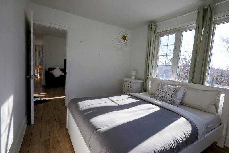 Bright & Cozy 1-BR Apartment in Montreal Metro - 40 to 60% disount for monthly stays