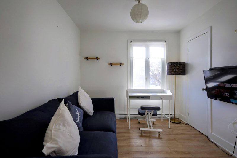 Bright & Cozy 1-BR Apartment in Montreal Metro - 40 to 60% disount for monthly stays